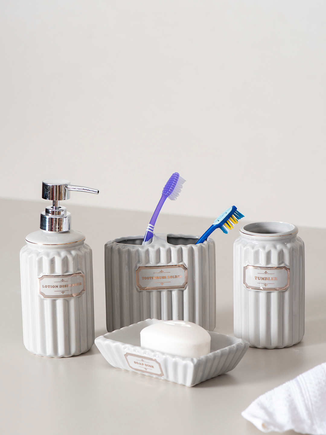 

THEDECORKART Set of 4 Grey Bathroom Accessories