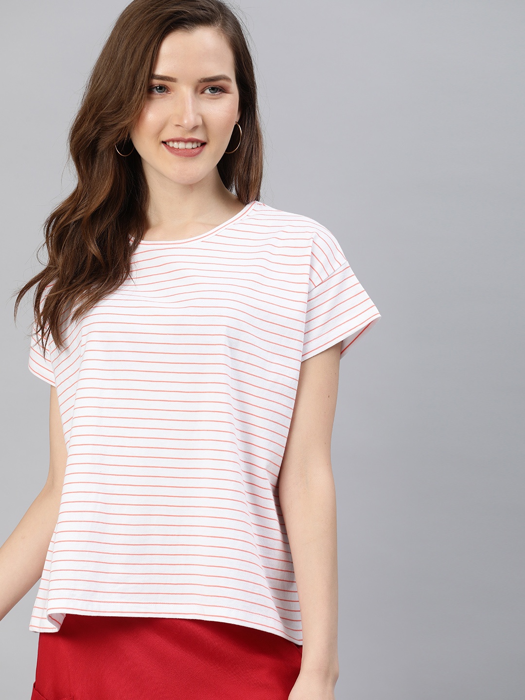 

HERENOW Women White Pink Striped Round Neck Pure Cotton T-shirt