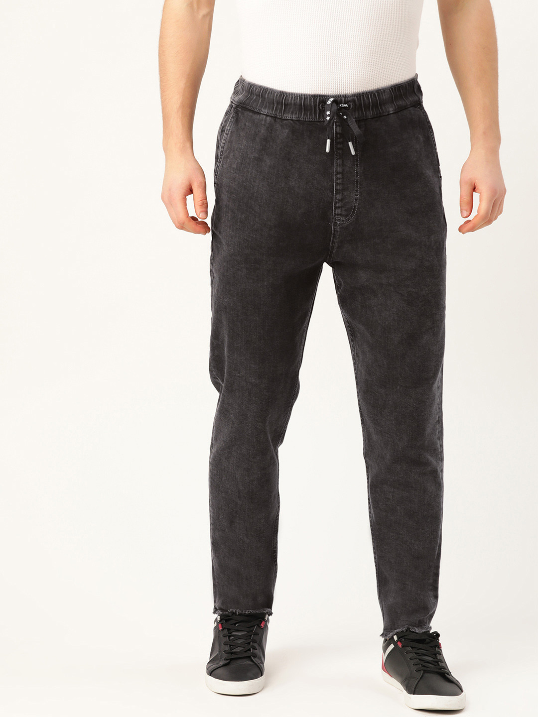 

Flying Machine Men Charcoal Grey Slim Fit Mid-Rise Clean Look Stretchable Jeans, Black