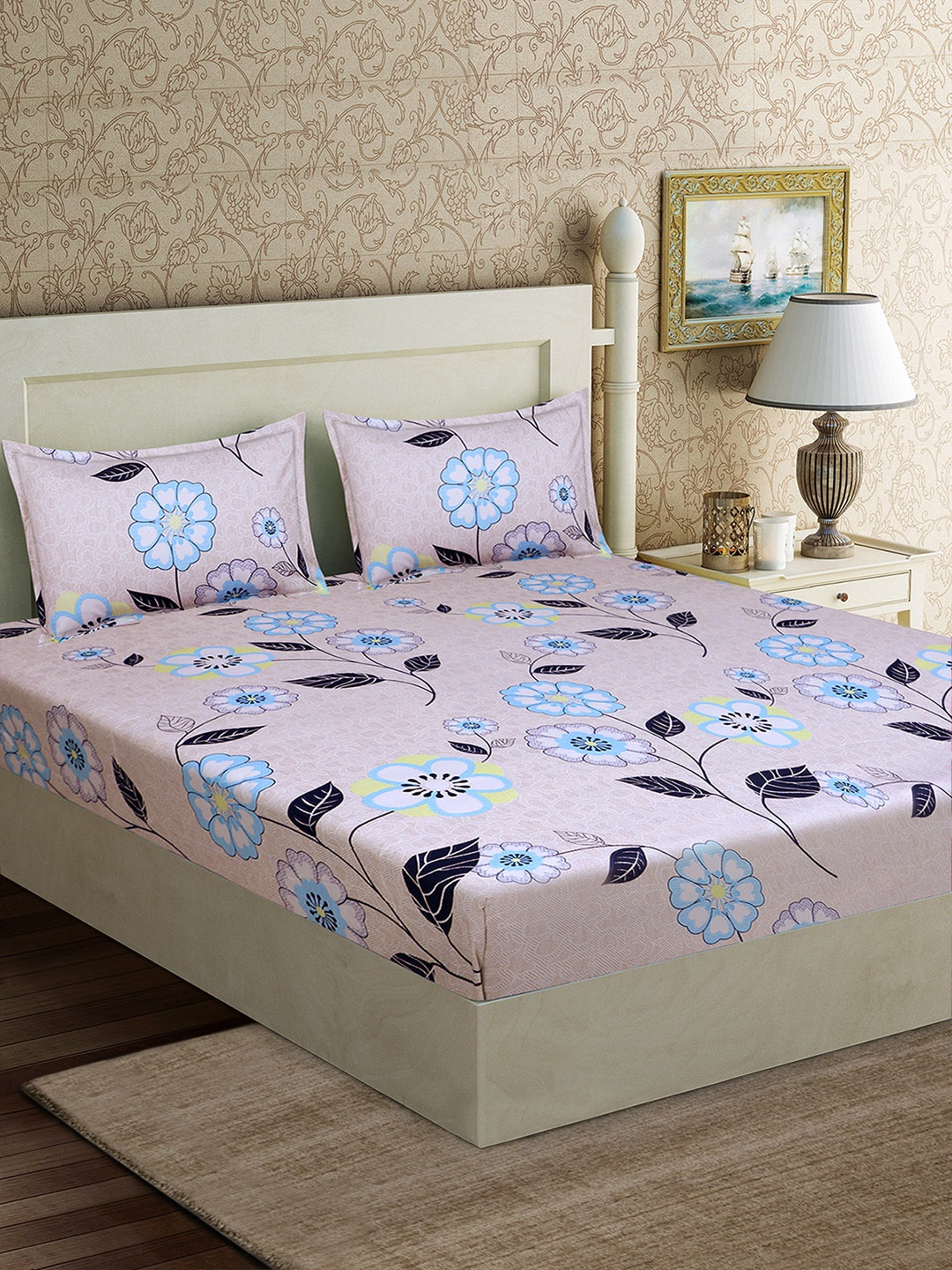 

Good Homes by Home Candy Blue & White Floral 152 TC Polyester 1 Queen Bedsheet with 2 Pillow Covers