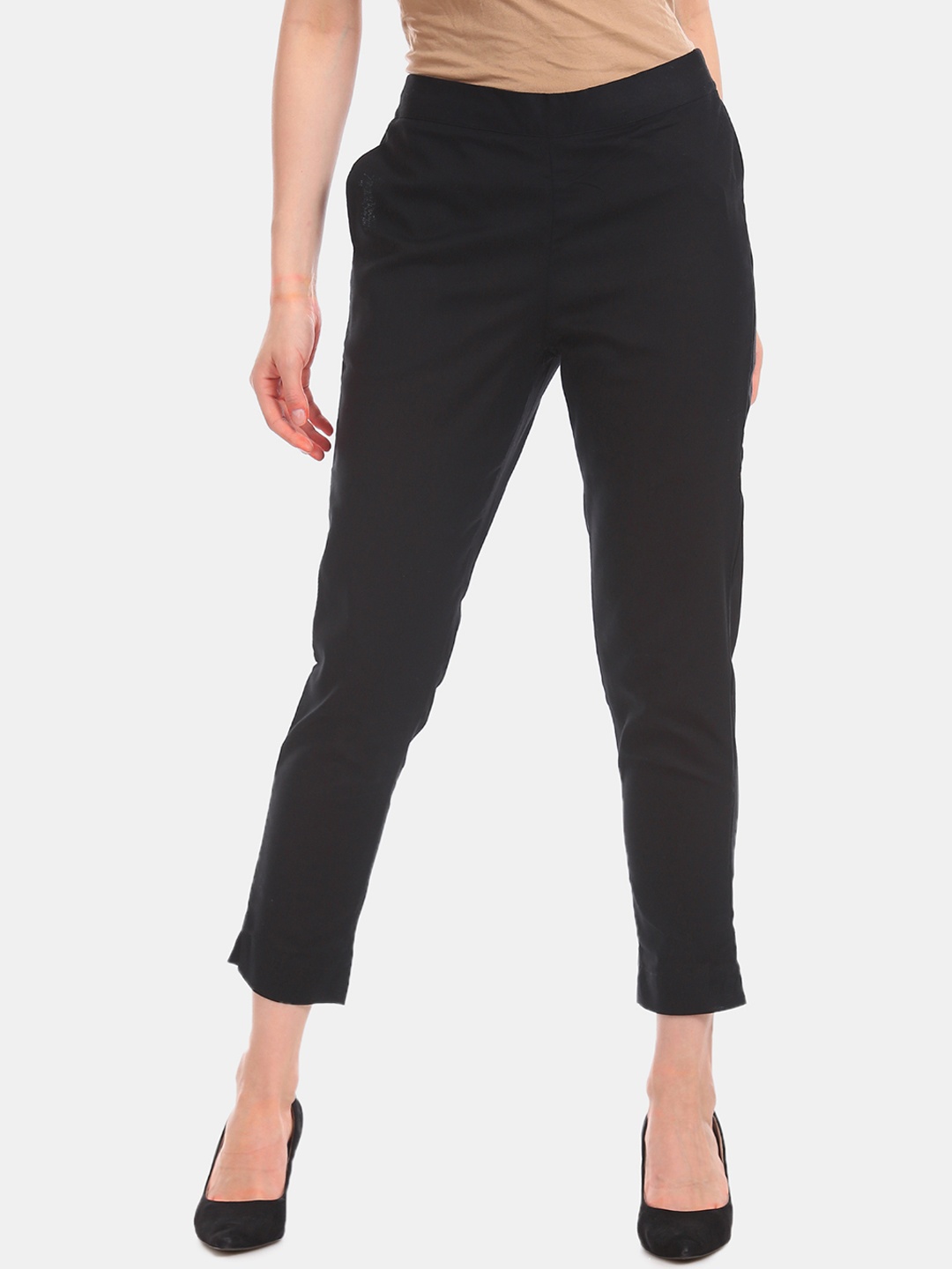 

Karigari Women Black Regular Fit Solid Regular Trousers