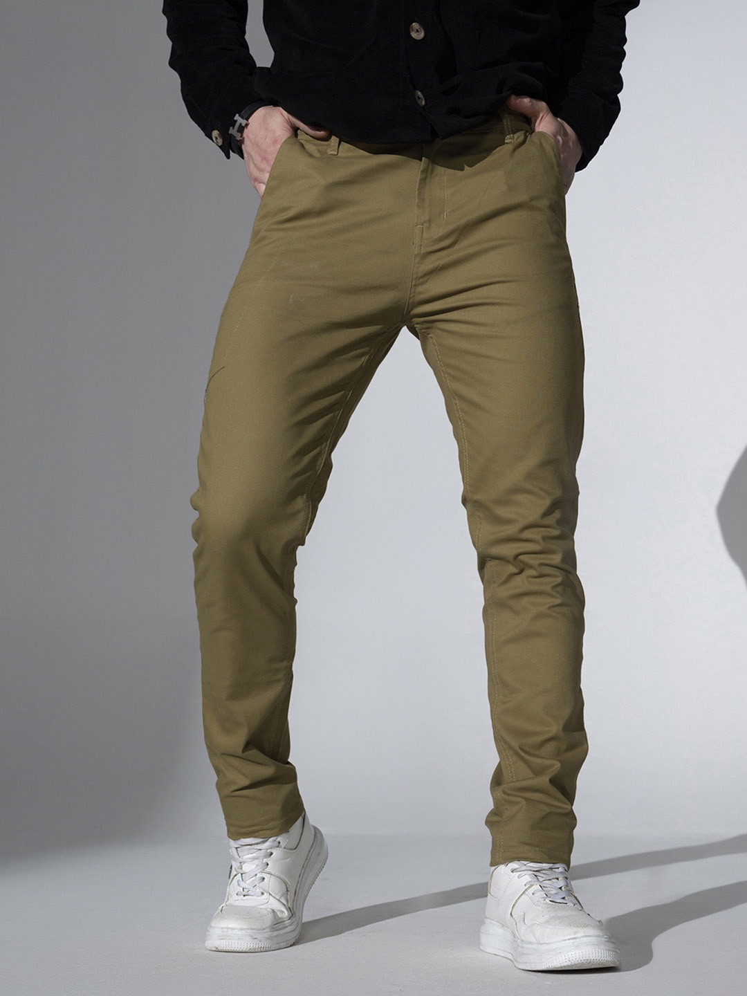 

Hubberholme Men Mustard Brown Slim Fit Solid Regular Trousers