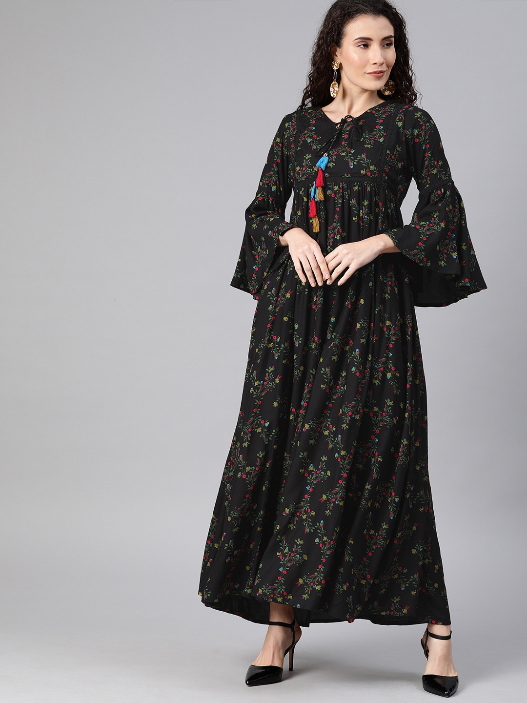 

HERE&NOW Women Black & Green Floral Printed Maxi Dress