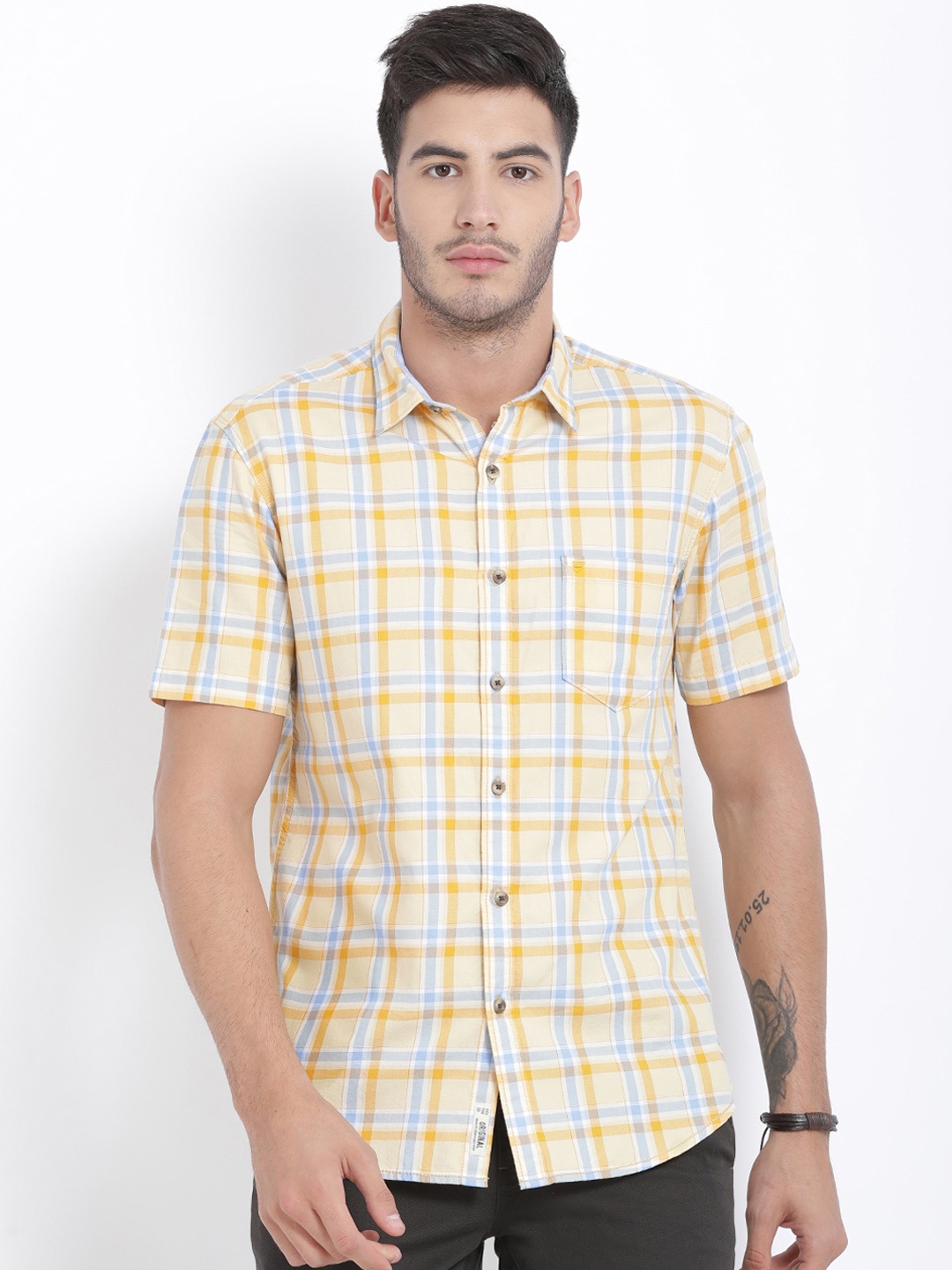 

t-base Men Yellow & Blue Regular Fit Checked Casual Shirt