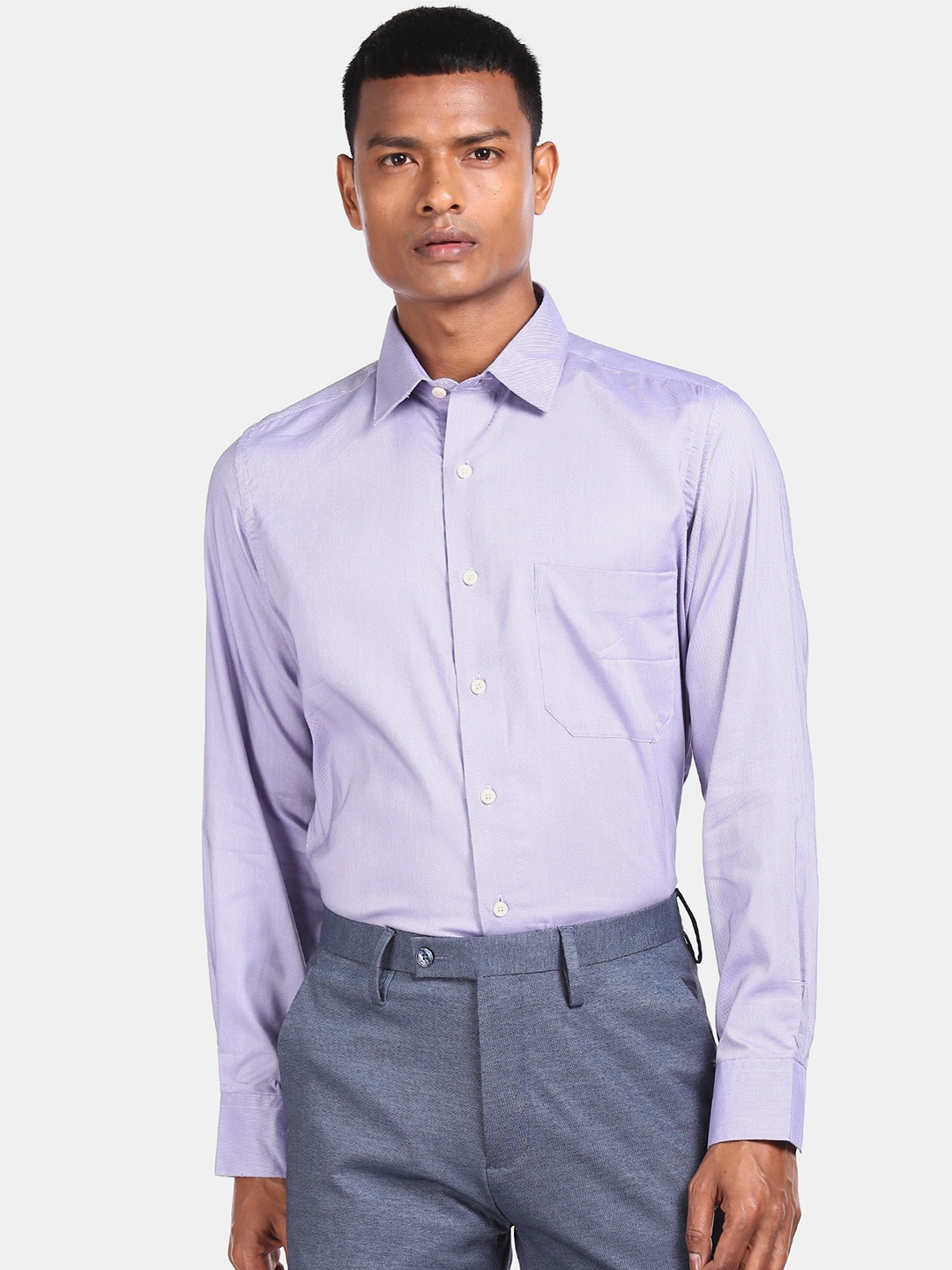 

Arrow Men Purple Cotton Regular Fit Solid Formal Shirt