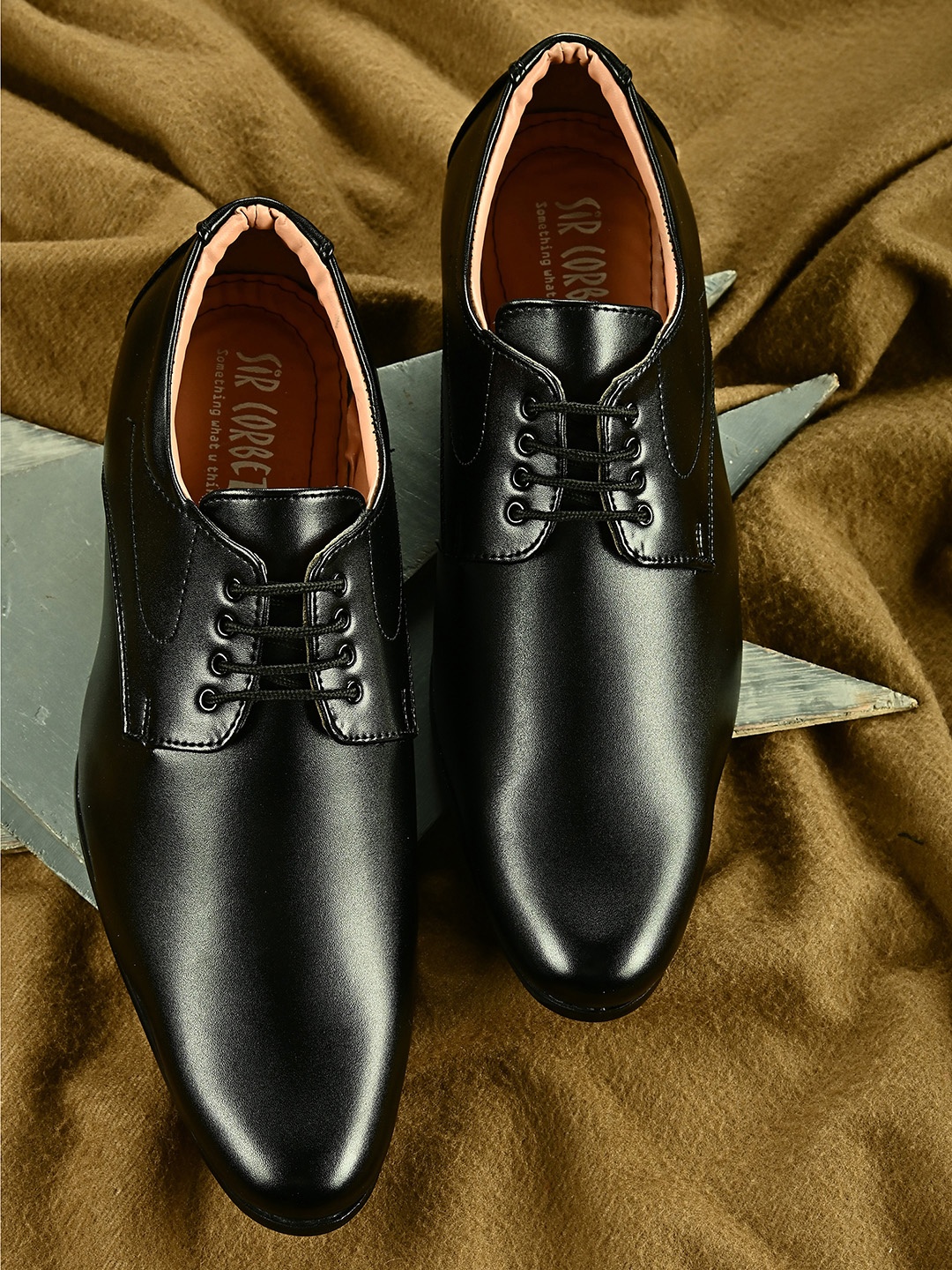 

Sir Corbett Men Black Semiformal Shoes