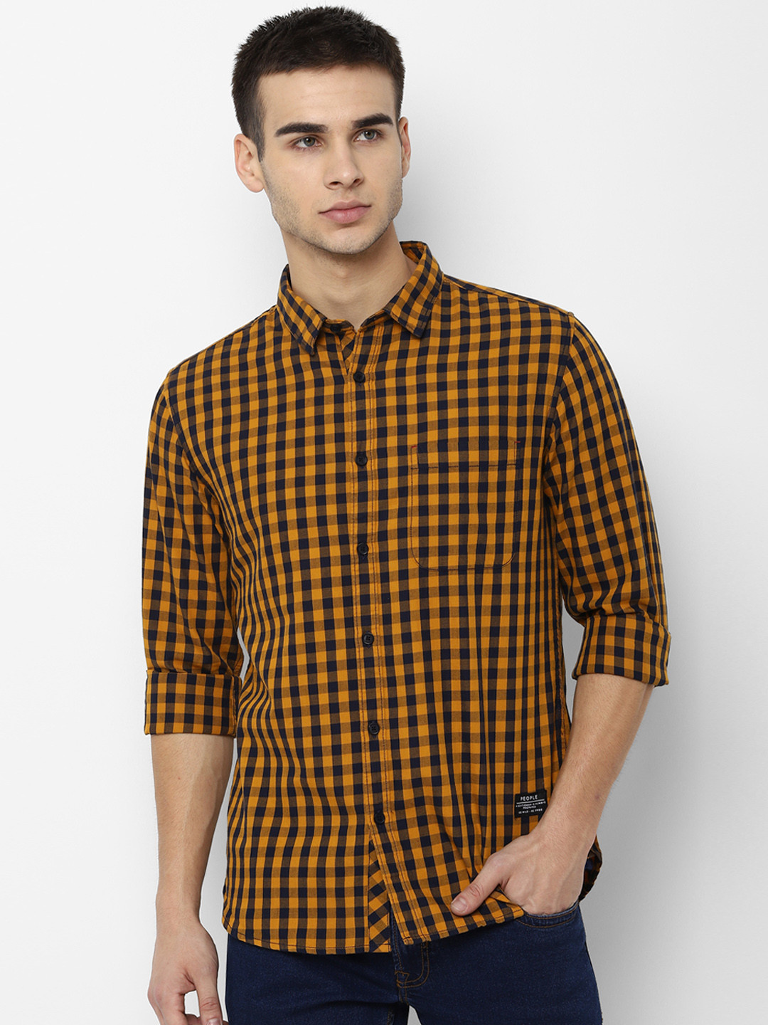 

People Men Yellow & Black Regular Fit Checked Casual Shirt