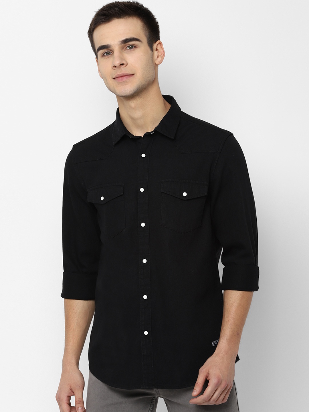 

People Men Black Regular Fit Solid Casual Shirt
