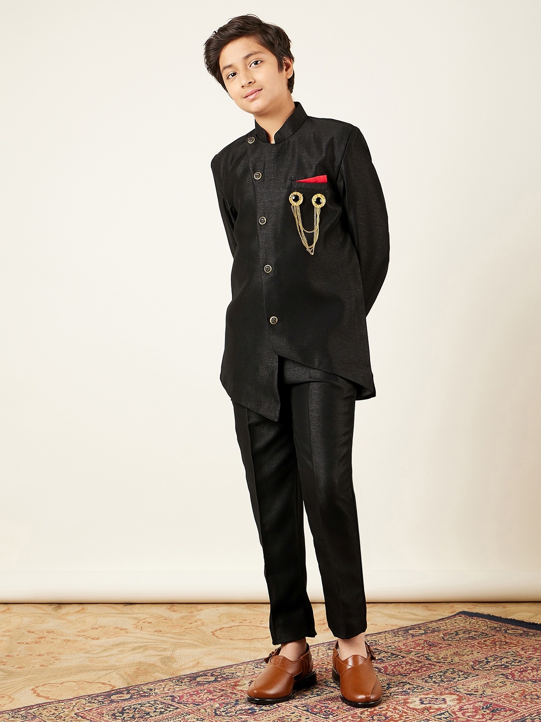 

Aj DEZInES Boys Black Solid Sherwani Set