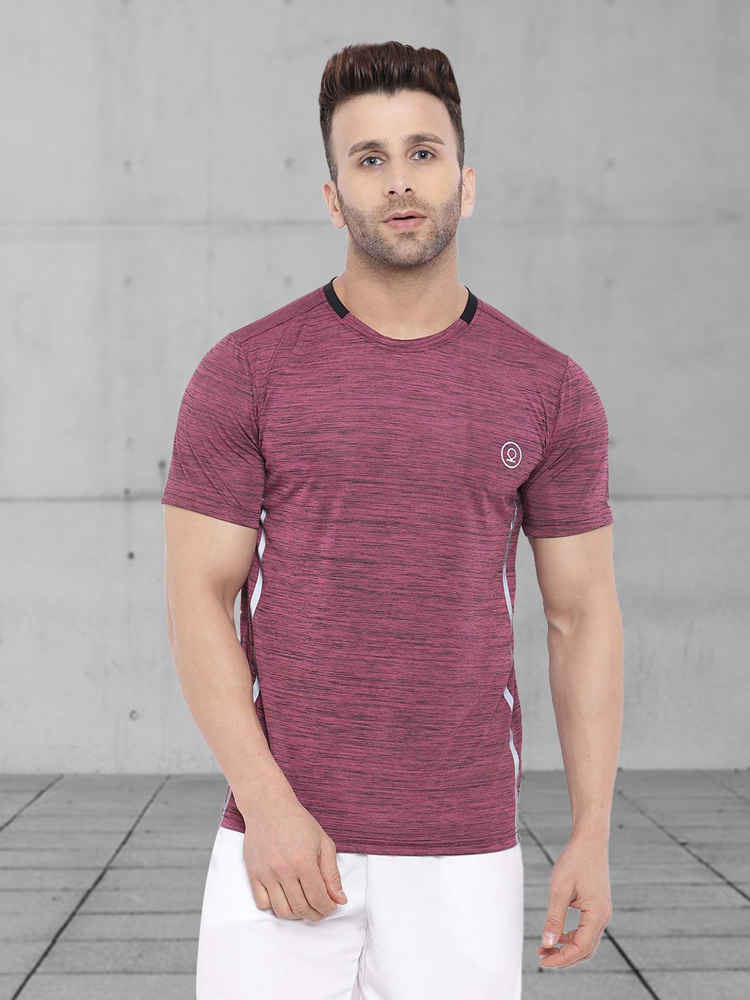 

Chkokko Men Mauve Self Design Round Neck T-shirt