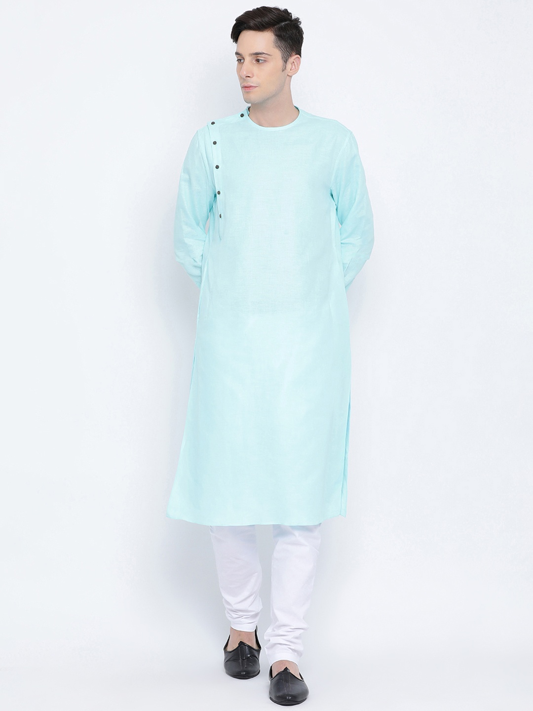 

NAMASKAR Men Blue & White Cotton Solid Kurta with Churidar