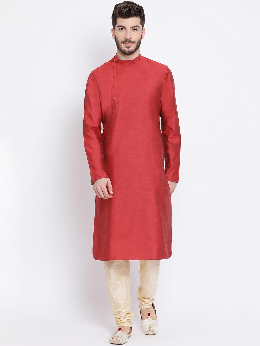 

NAMASKAR Men Red Solid Straight Kurta