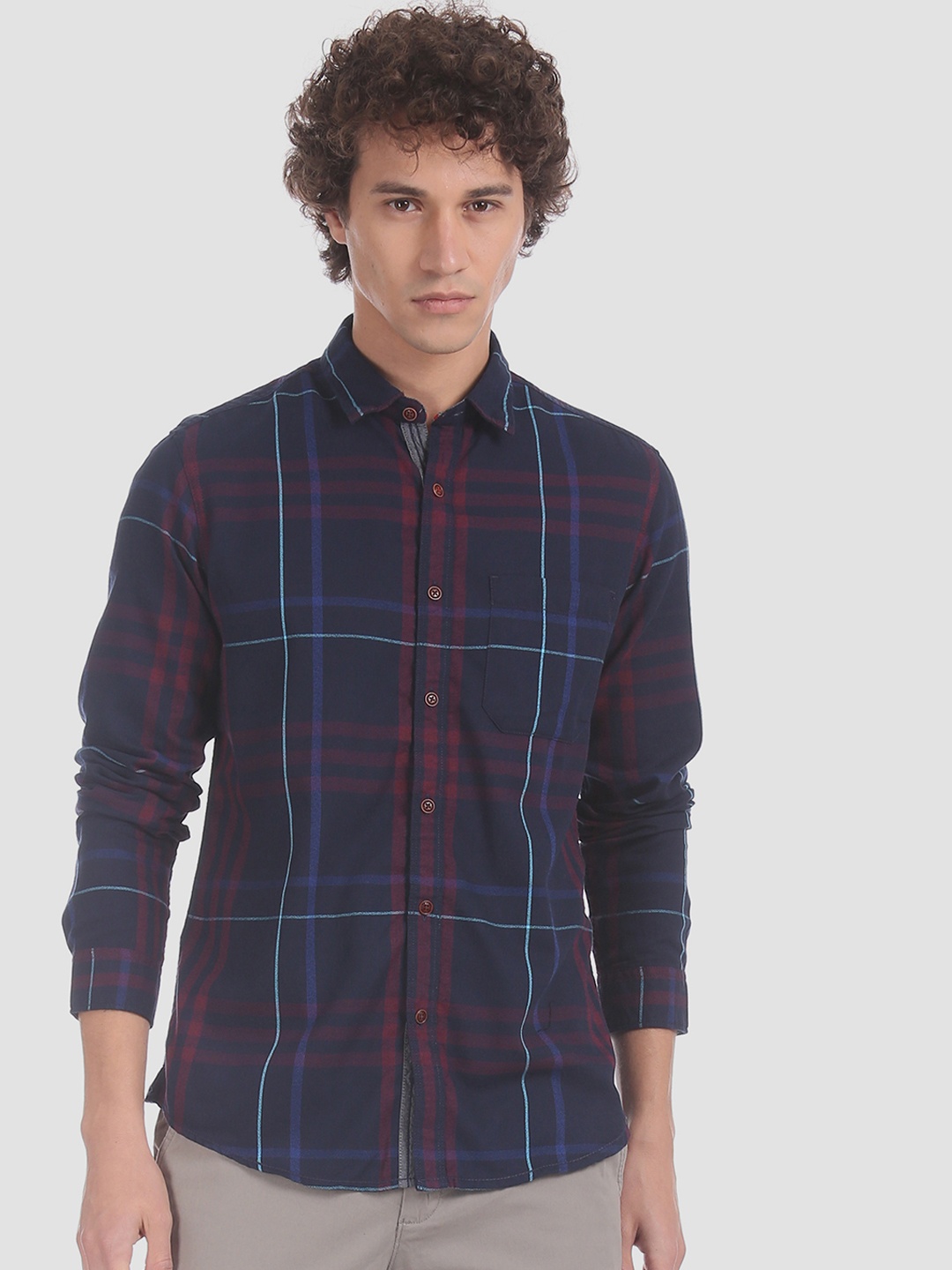 

RUF & TUF Men Navy Blue Slim Fit Checked Casual Shirt