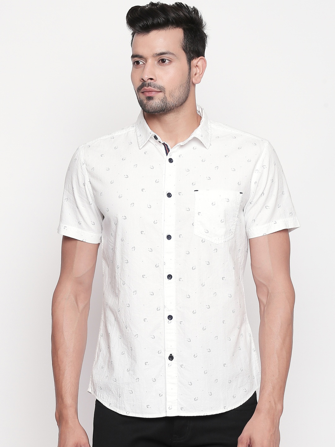 

Urban Ranger by pantaloons Men White & Black Slim Fit Printed Casual Shirt