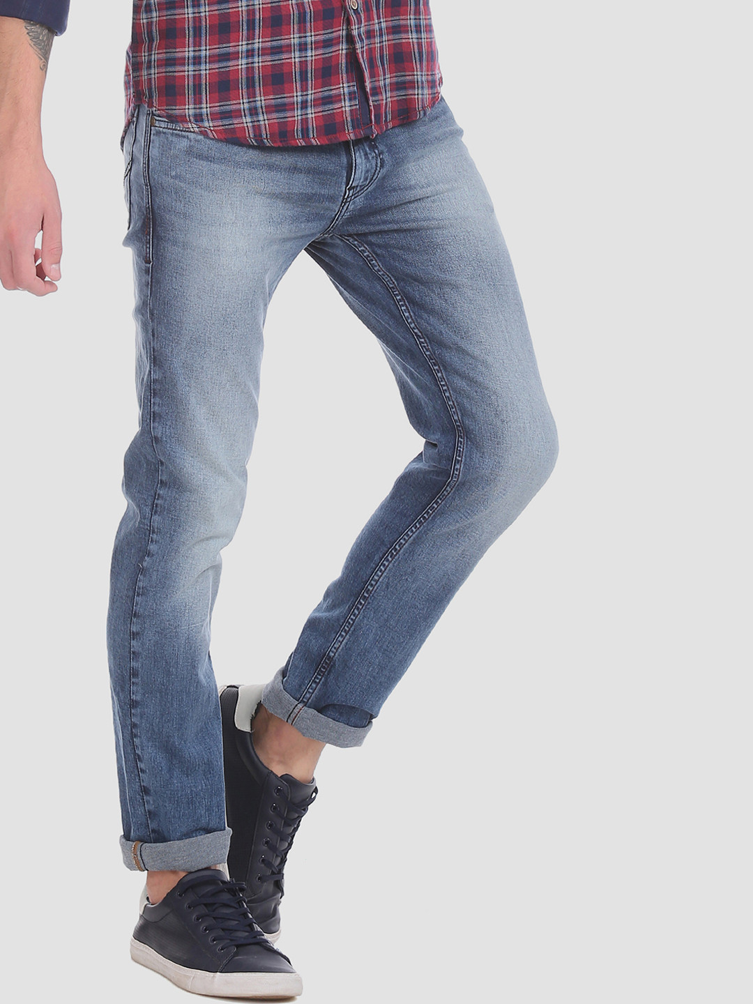 

RUF & TUF Men Blue Slim Fit Mid-Rise Clean Look Stretchable Jeans
