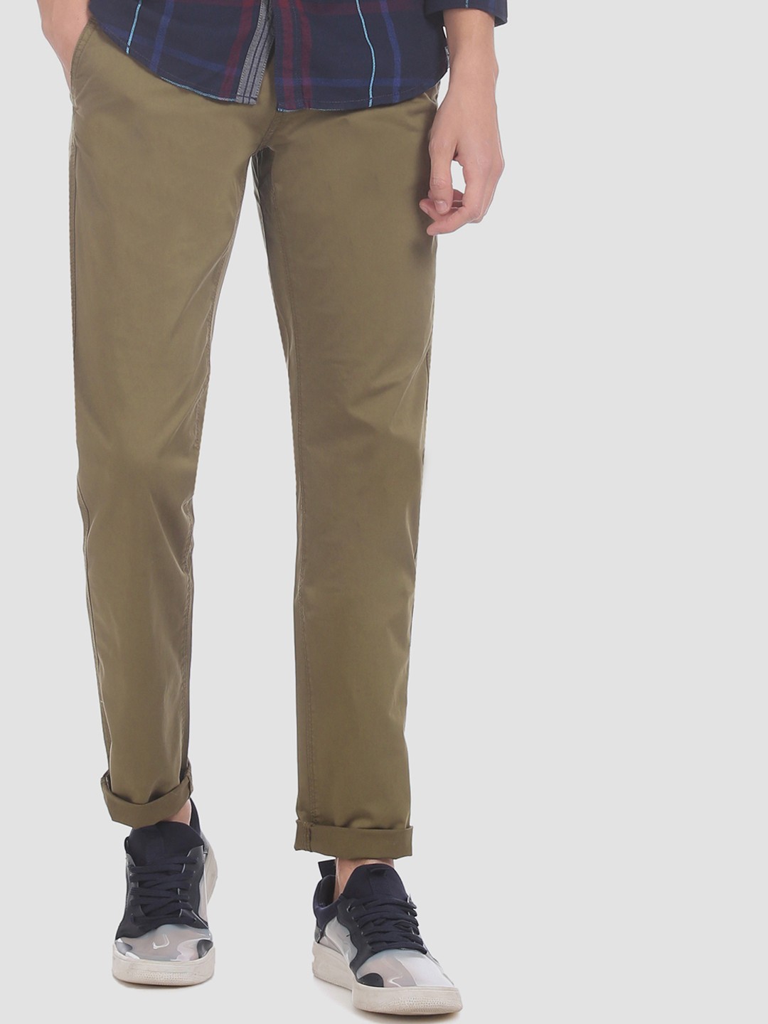 

RUF & TUF Men Brown Slim Fit Solid Regular Trousers