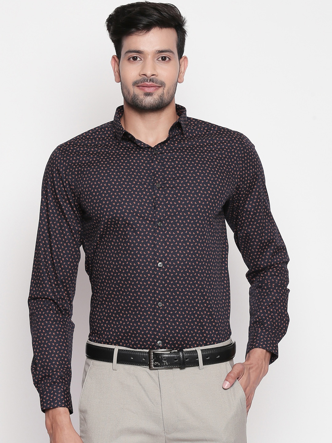 

RICHARD PARKER by Pantaloons Men Navy Blue & Beige Slim Fit Printed Formal Shirt