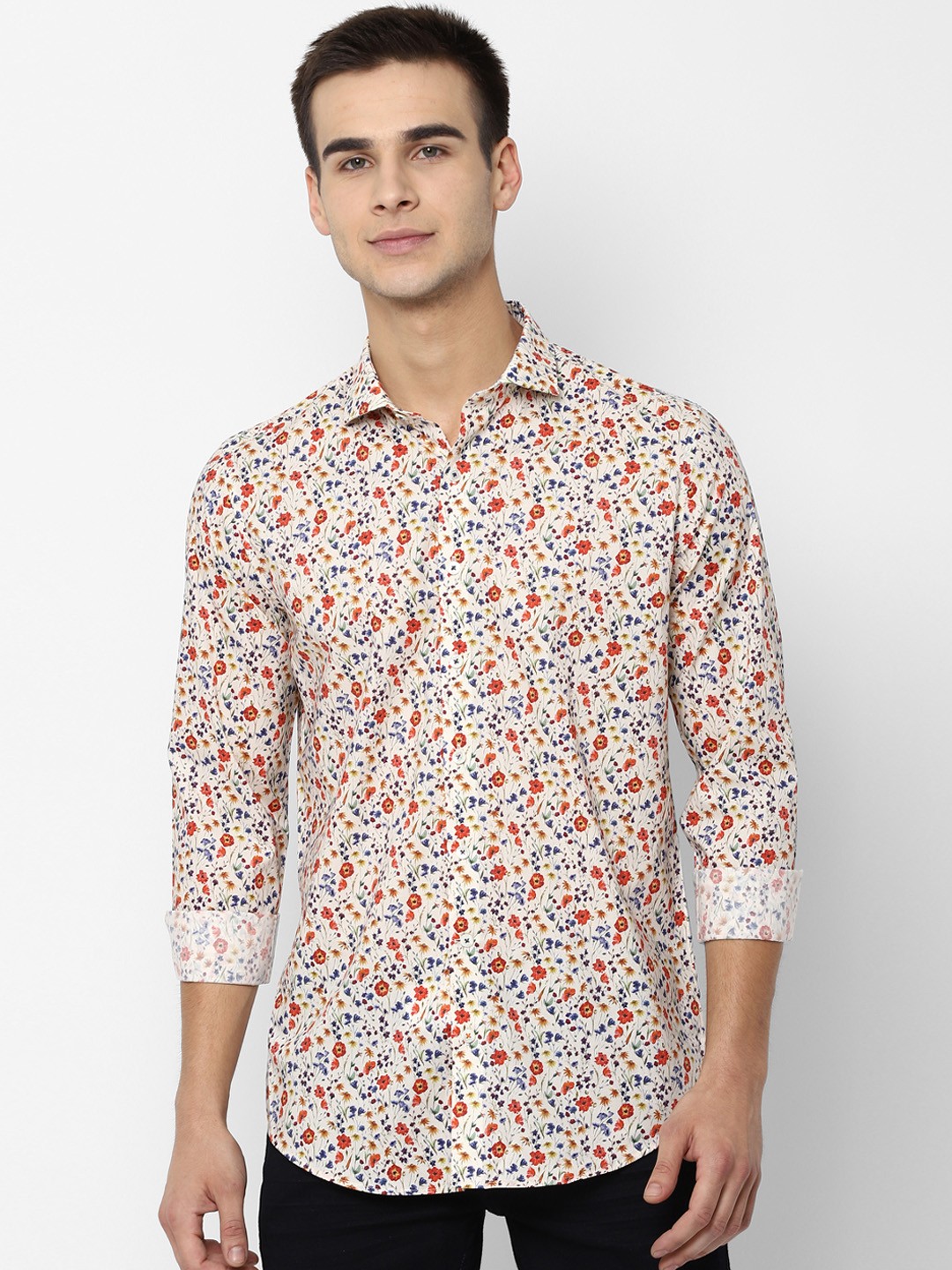 

SIMON CARTER LONDON Men Cream-Coloured & Red Slim Fit Printed Casual Shirt