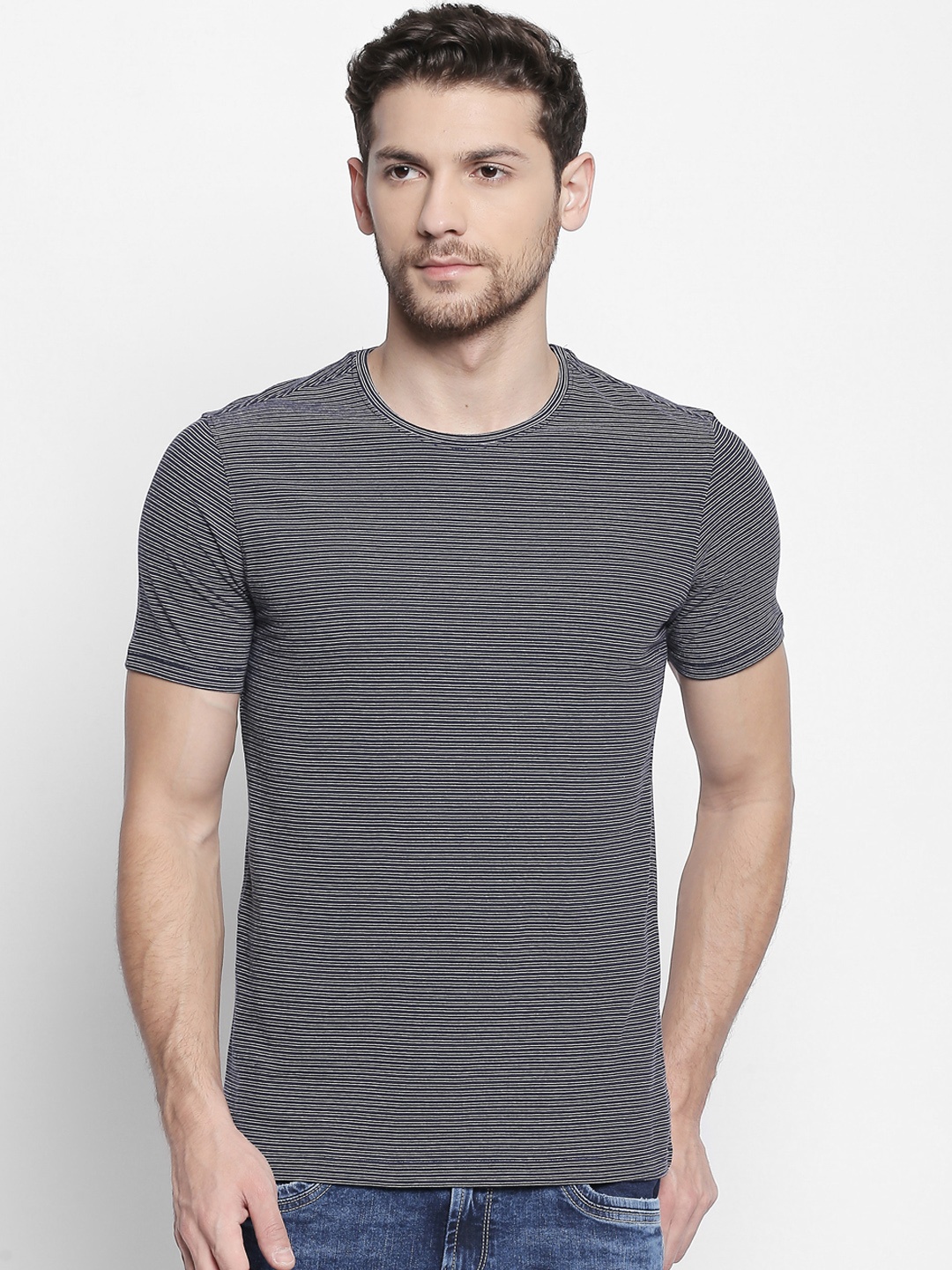 

BYFORD by Pantaloons Men Navy Blue Striped Round Neck T-shirt