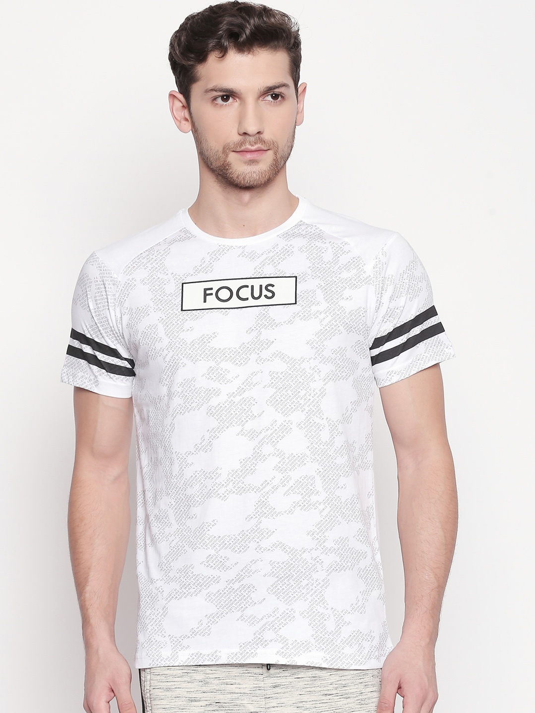 

Ajile by Pantaloons Men White Camouflage Printed Round Neck Pure Cotton T-shirt