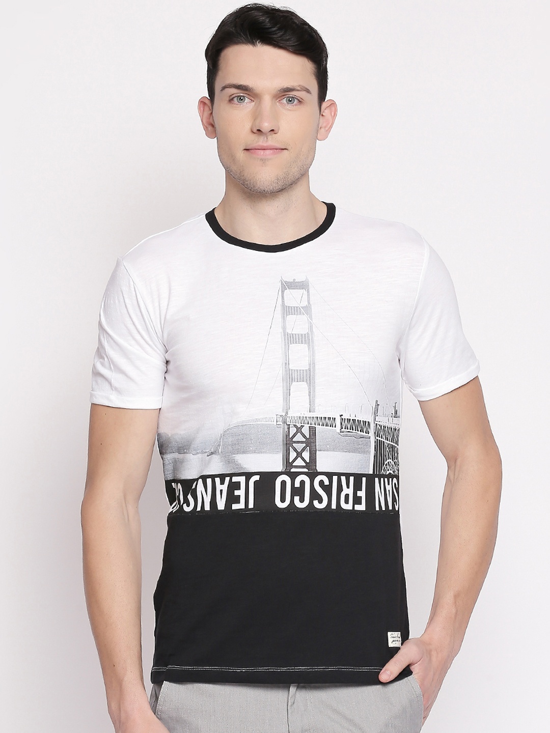 

SF JEANS by Pantaloons Men Black Printed Round Neck Slim Fit Pure Cotton T-shirt