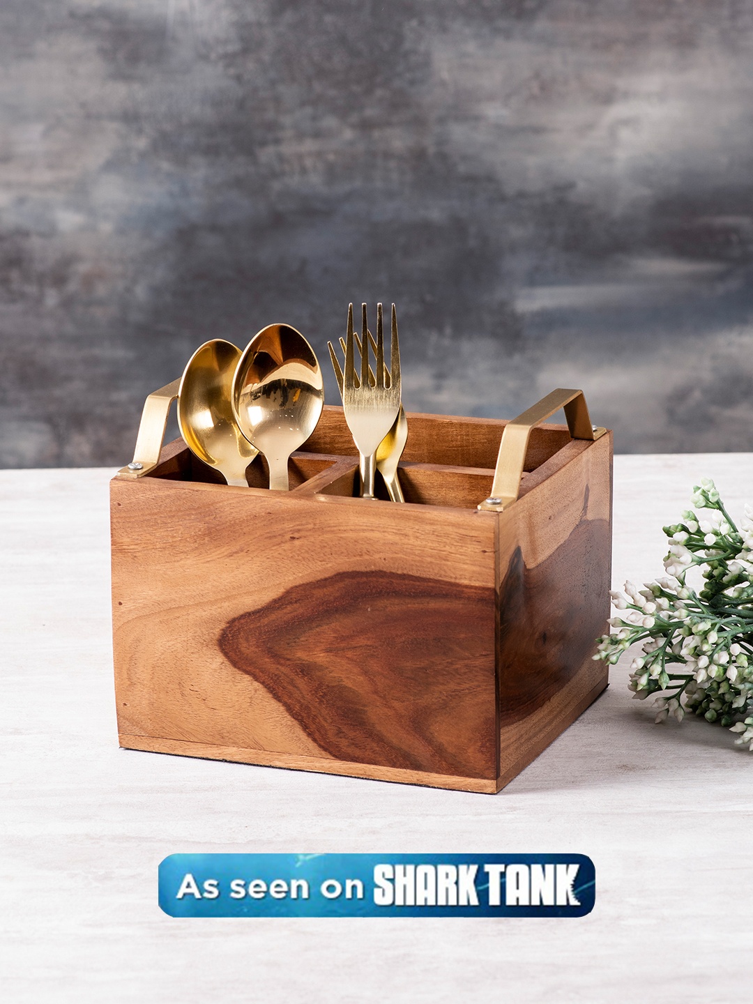 

nestroots Brown Solid Sheesham Wood Cutlery Holder With Brass Handle