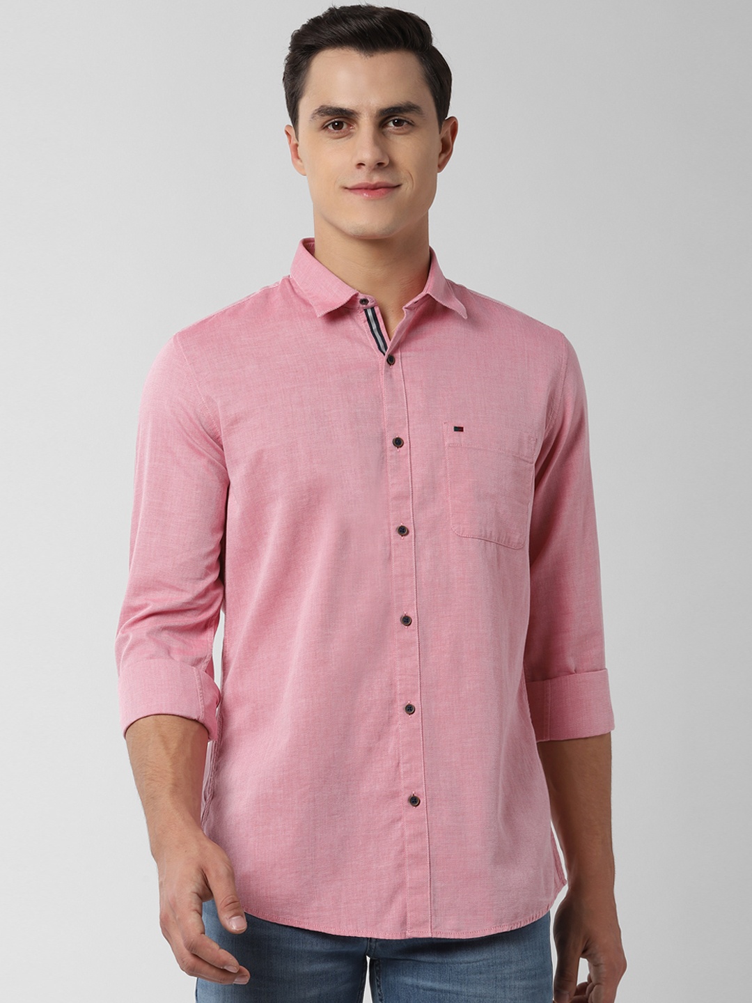 

Peter England Casuals Men Pink Slim Fit Solid Casual Shirt