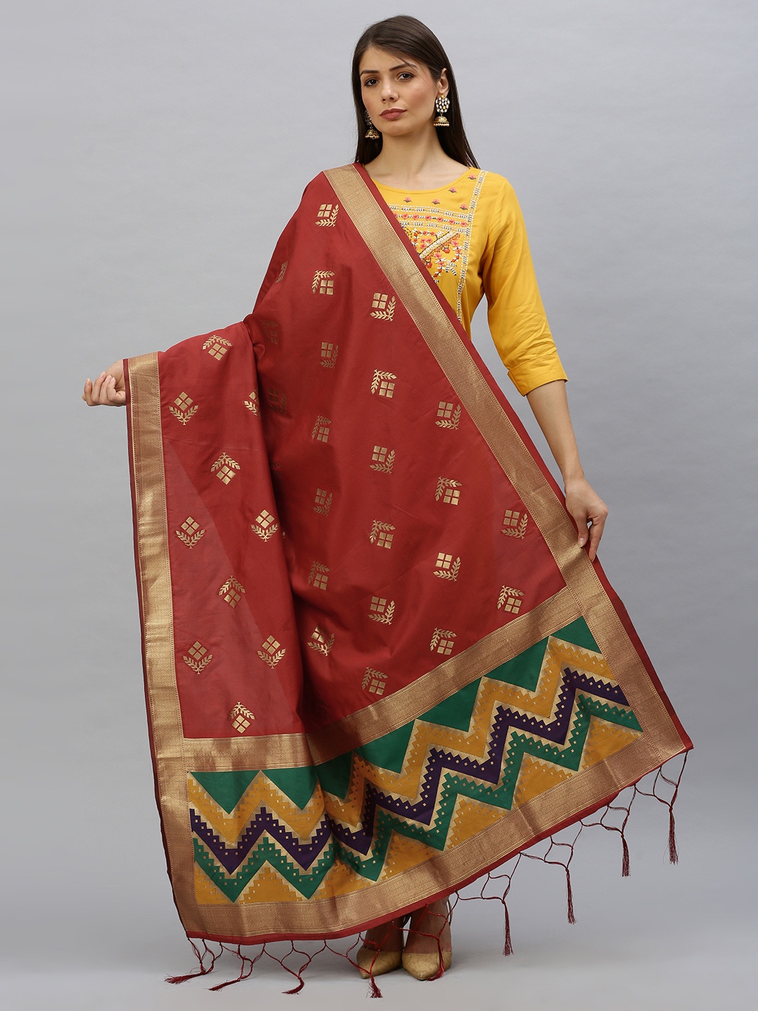 

MIMOSA Red & Gold-Toned Banarasi Woven Design Dupatta