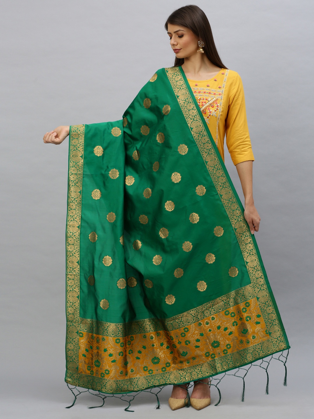 

MIMOSA Green & Gold-Toned Woven Design Dupatta