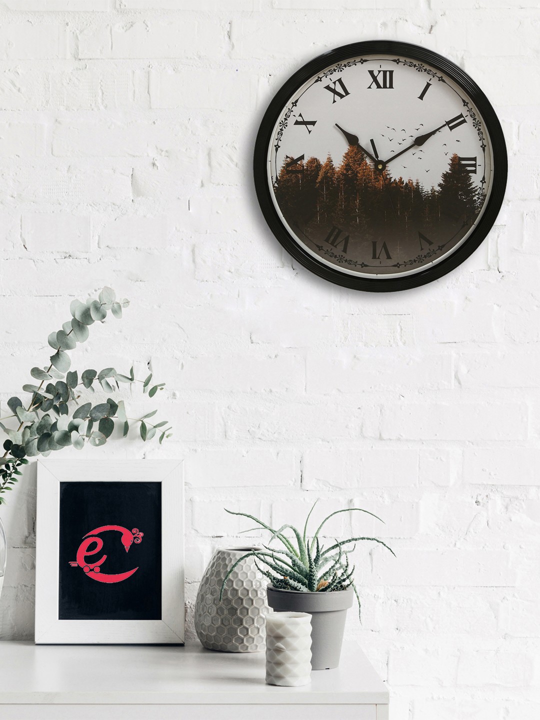 

eCraftIndia Brown & White Round Printed Analogue Wall Clock