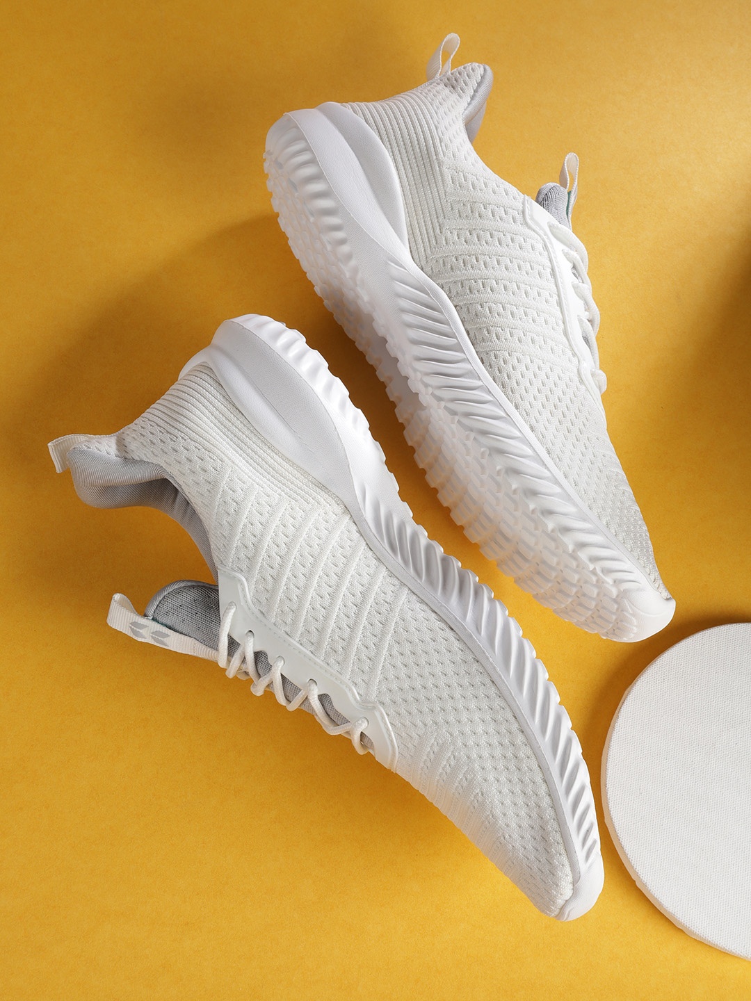 

Crew STREET Men White Running Shoes