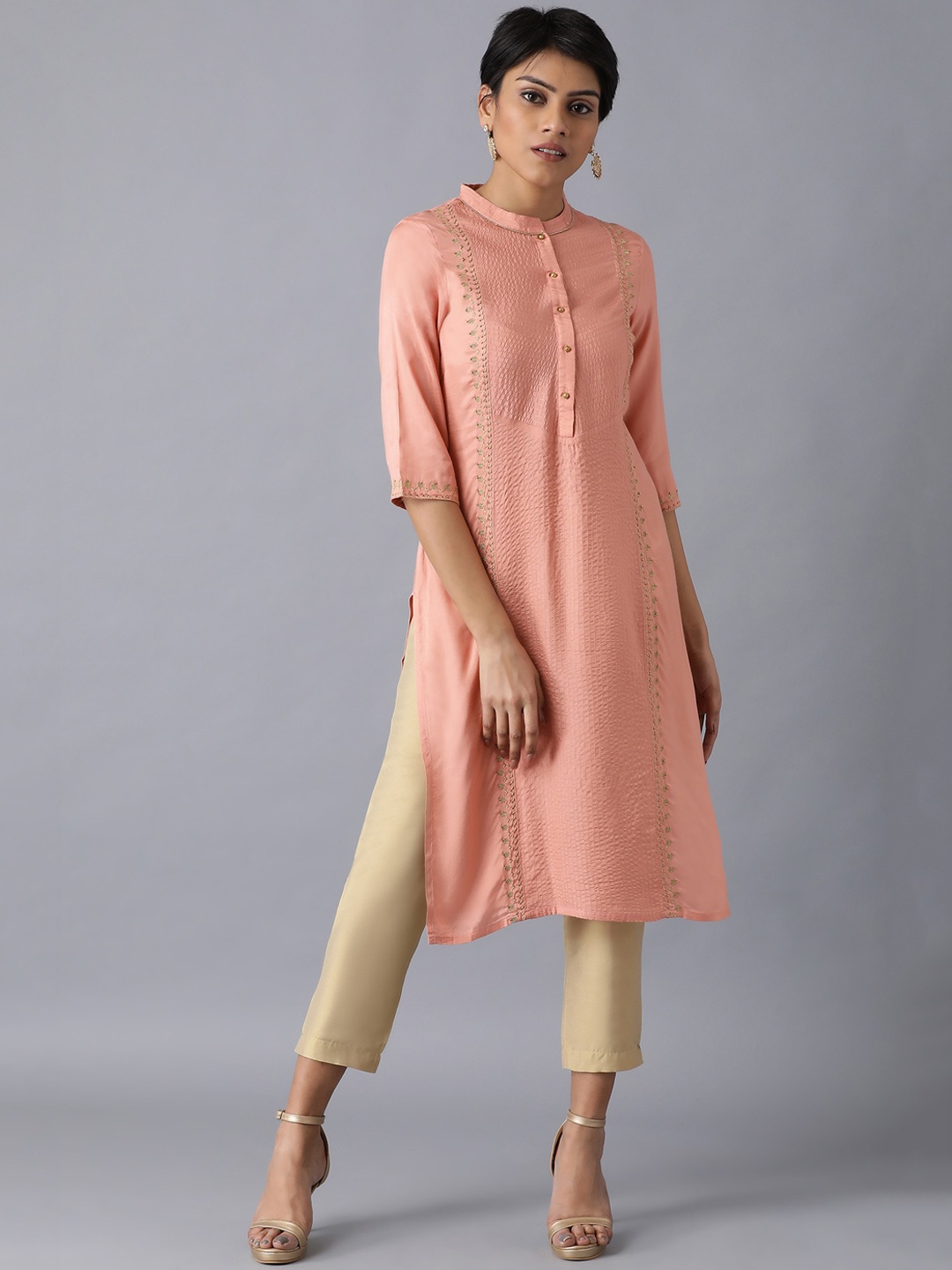 

WISHFUL Women Peach-Coloured Embroidered Straight Kurta