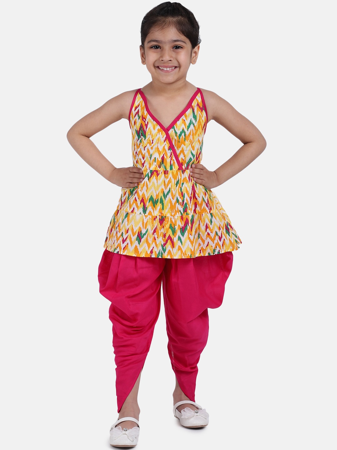 

BownBee Girls Yellow & Pink Chevron Leheriya Print Cambric Cotton Kurti with Dhoti Pants
