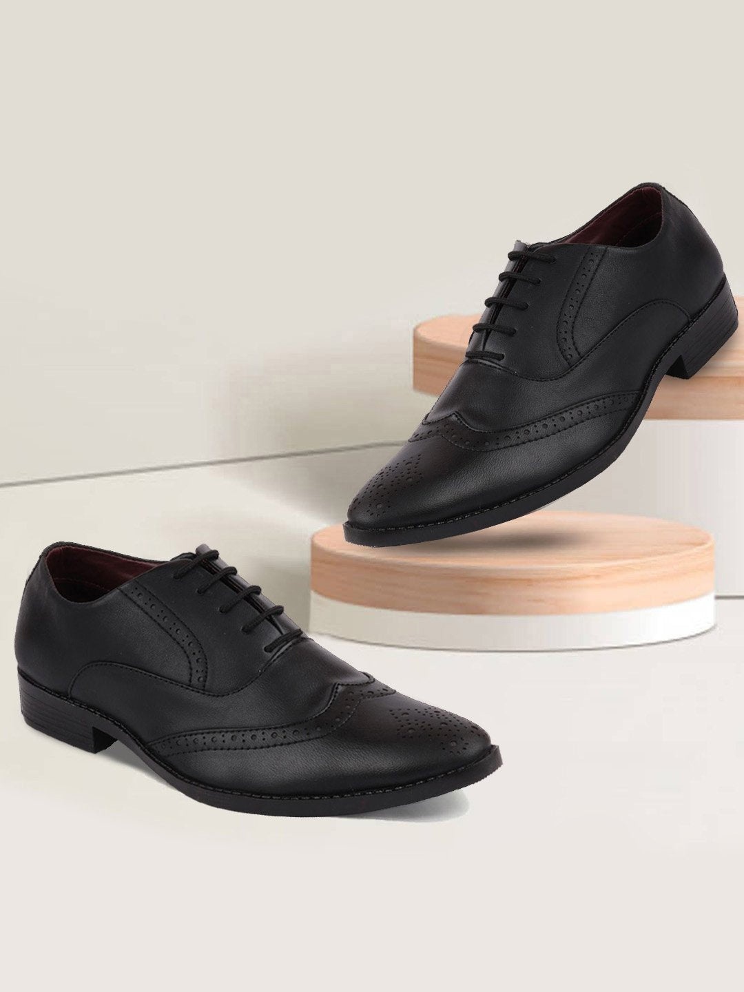 

FAUSTO Men Black Textured Welted Formal Brogues