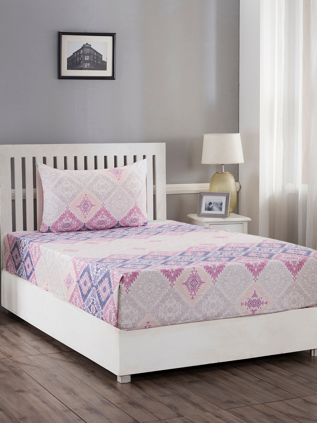 

MASPAR Purple & Pink Geometric 210 TC Cotton 1 Single Bedsheet with 1 Pillow Cover