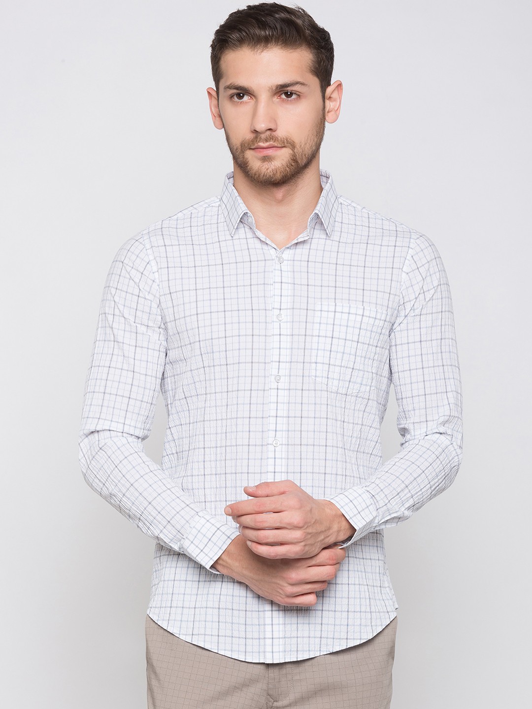 

Globus Men White Regular Fit Checked Casual Shirt