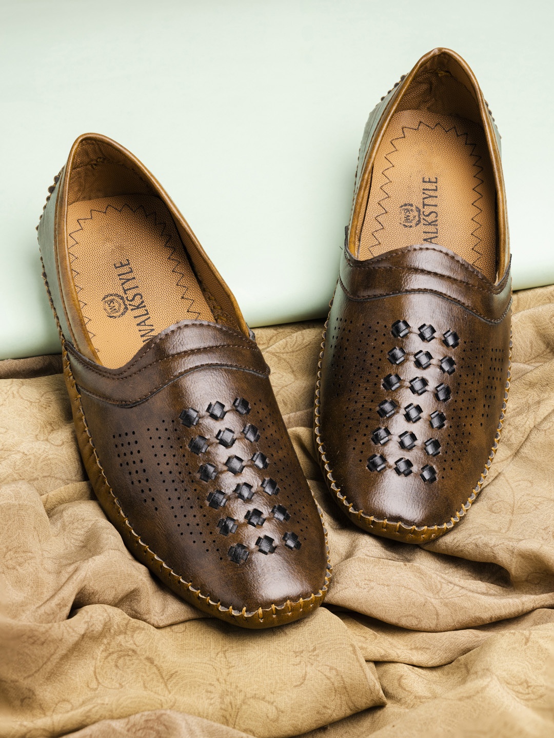 

Walkstyle By El Paso Men Brown & Black Mojaris