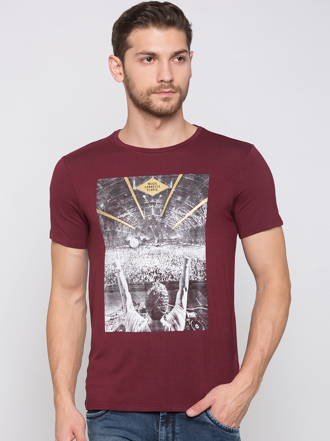 

Globus Men Maroon Printed Round Neck T-shirt