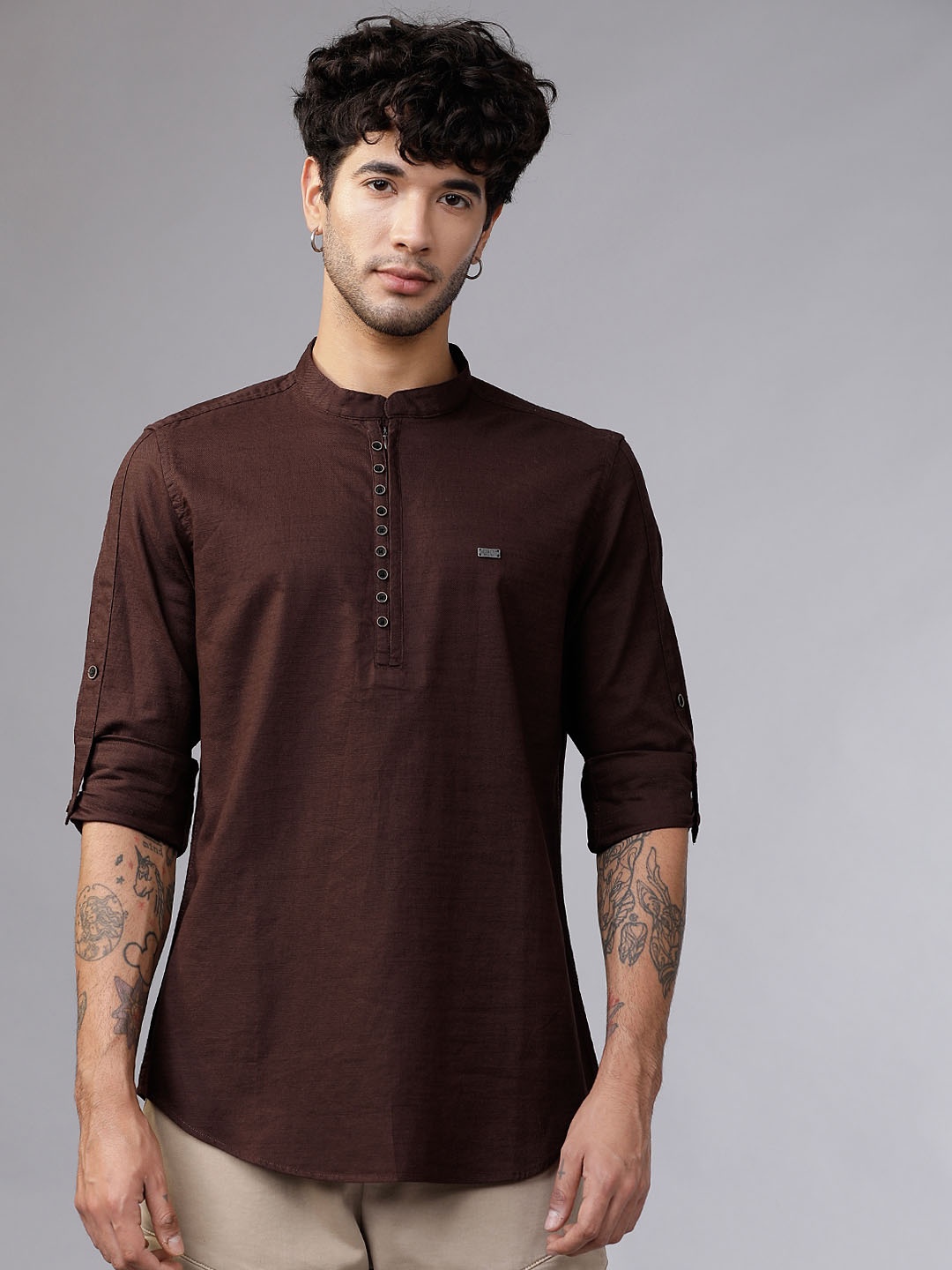 

LOCOMOTIVE Men Coffee Brown Slim Fit Solid Casual Shirt