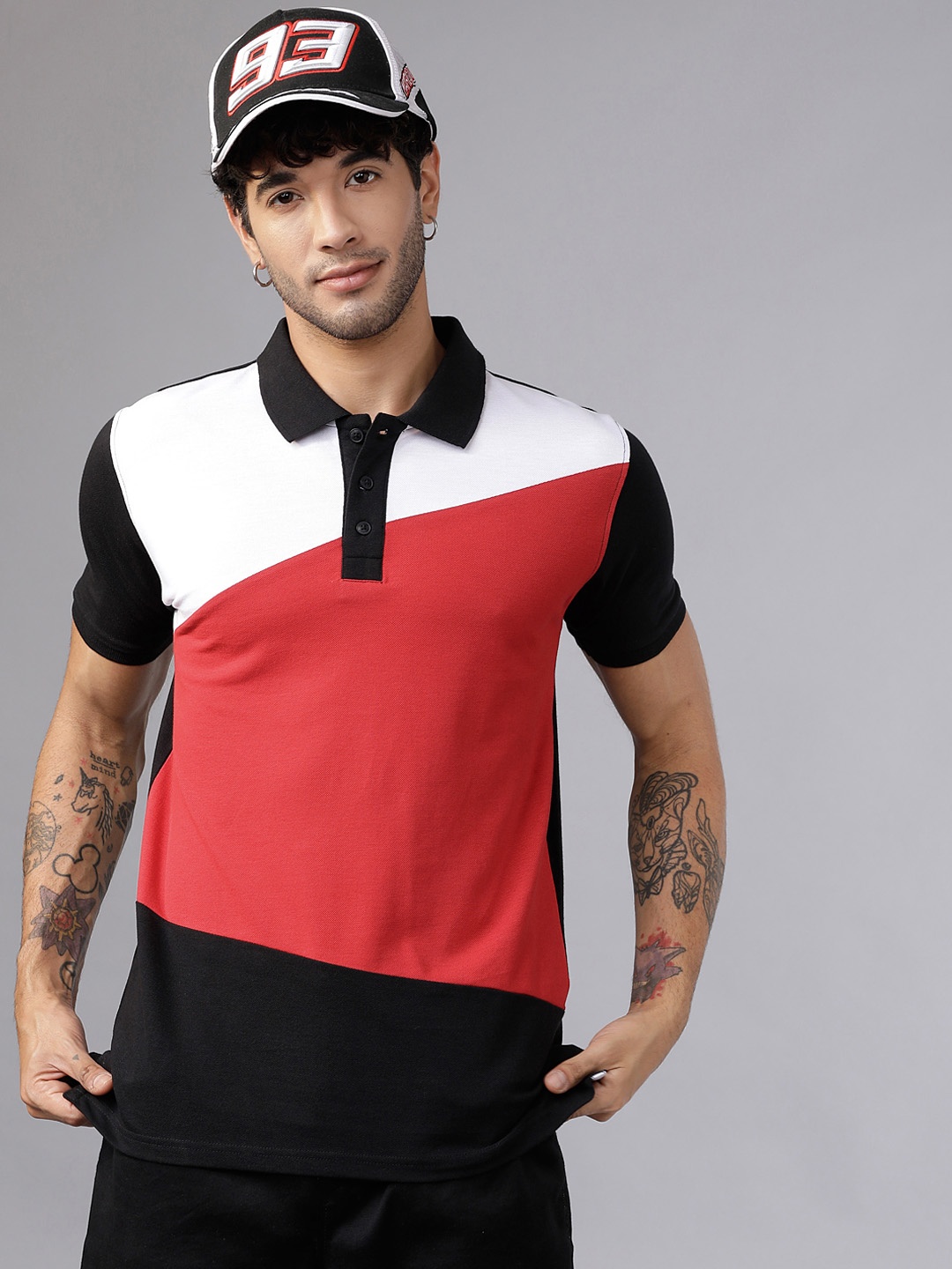 

HIGHLANDER Men Red & Black Colourblocked Polo Collar T-shirt