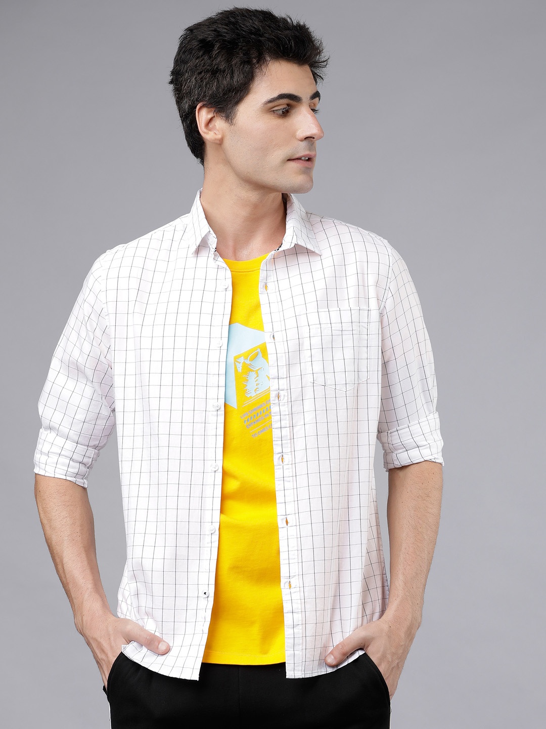 

HIGHLANDER Men White & Black Slim Fit Checked Casual Shirt