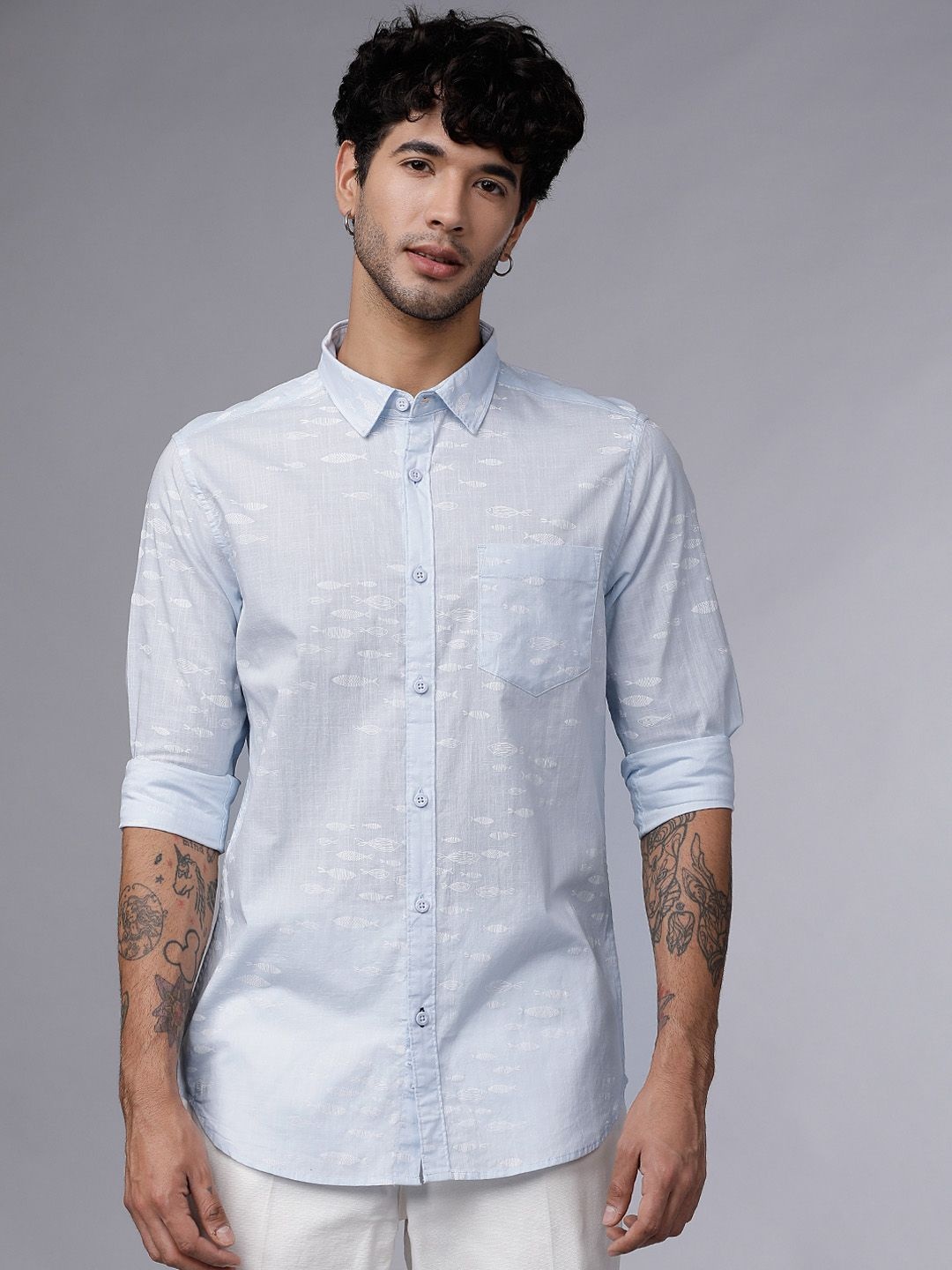 

HIGHLANDER Men Blue & White Slim Fit Printed Casual Shirt