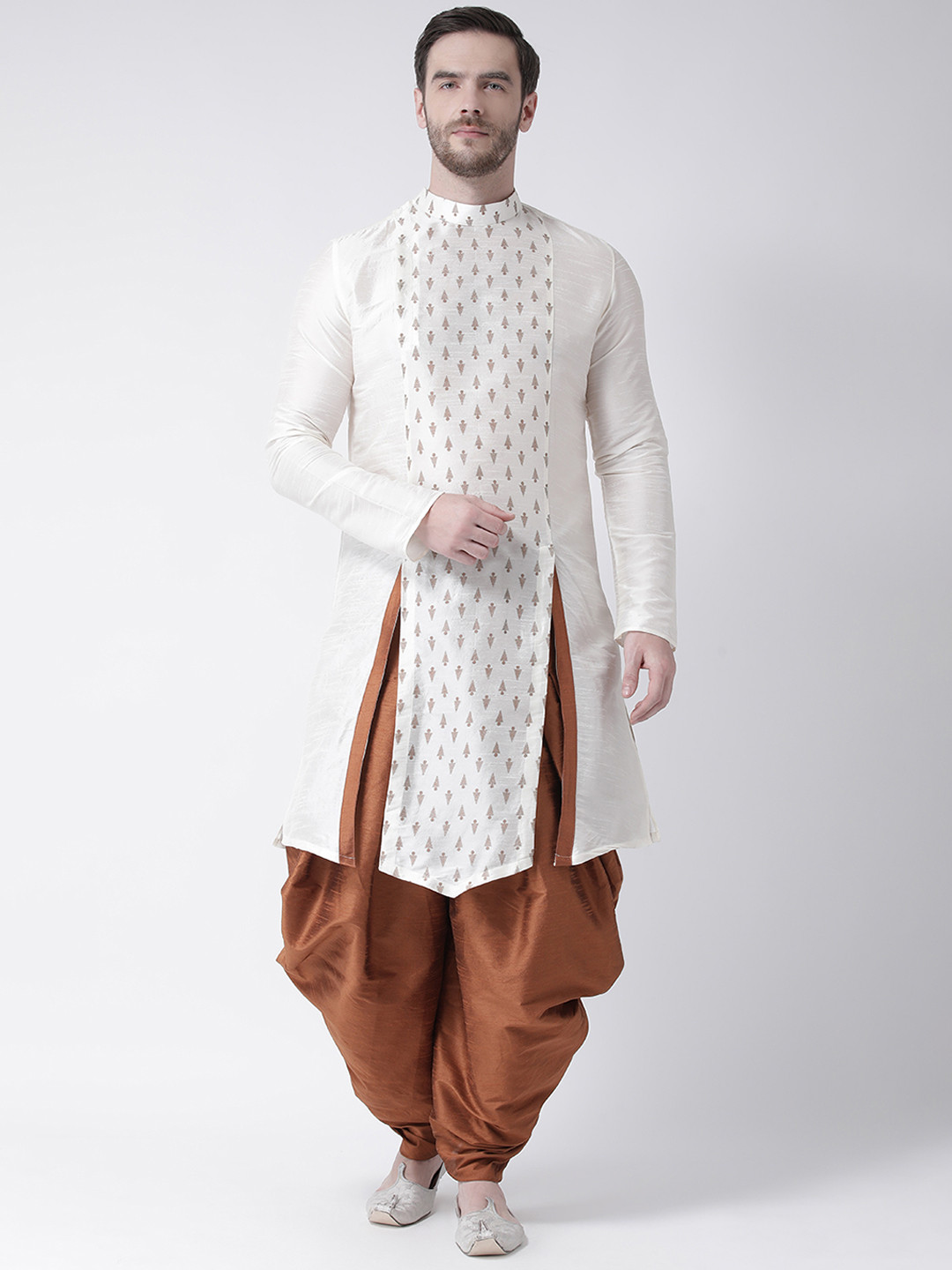

DEYANN Men Off-White & Copper-Toned Woven Design Kurta with Patiala