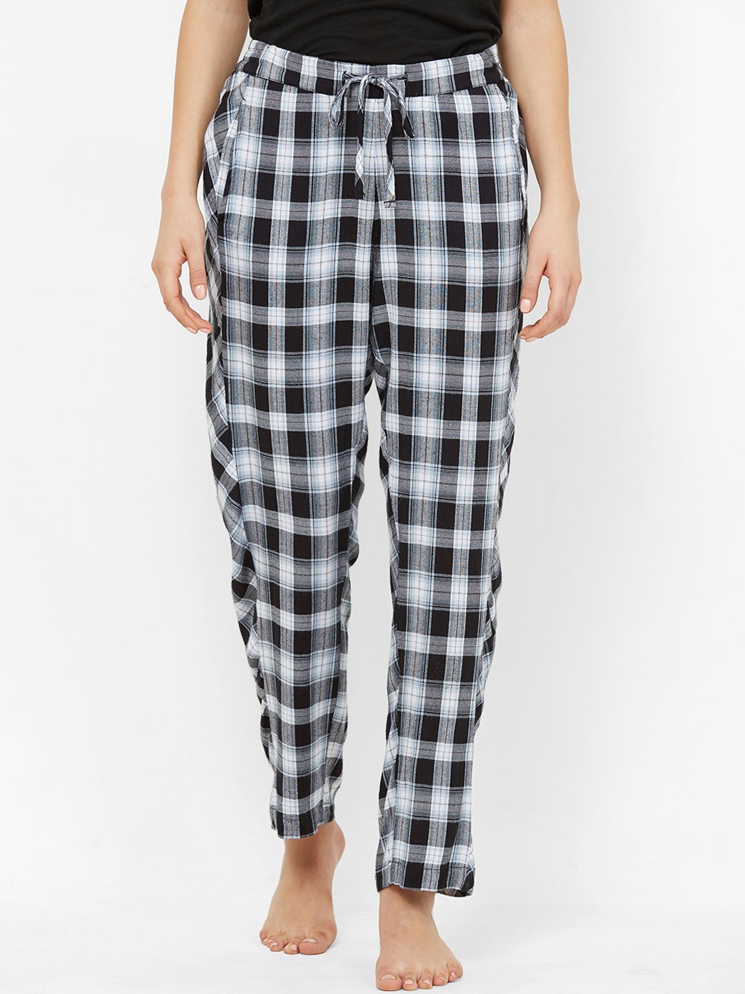 

Mystere Paris Women Blue & Black Checked Lounge Pants