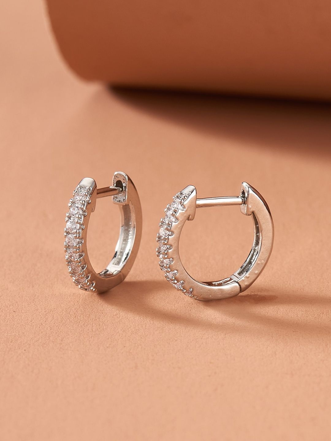 

OOMPH Silver-Plated Cubic Zirconia Contemporary Hoop Earrings