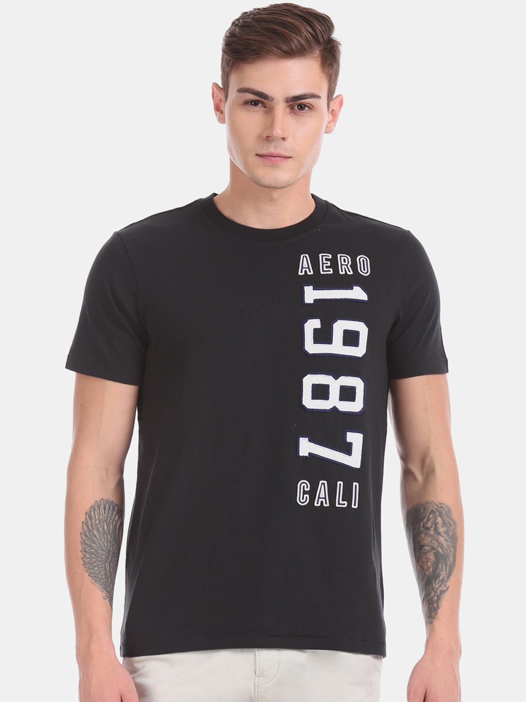 

Aeropostale Men Black White Printed Round Neck Pure Cotton T-shirt