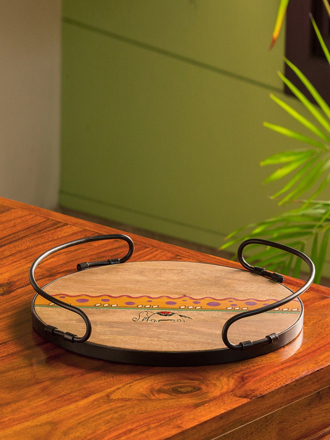 

ExclusiveLane Brown Hand-Painted Round Wooden Serving Tray