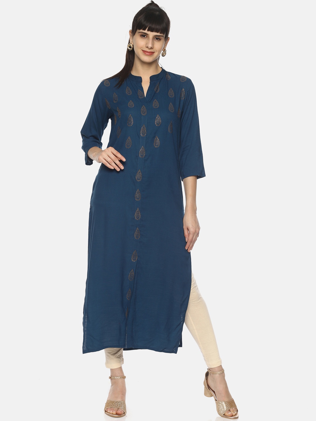 

La Bele Women Blue Embellished Straight Kurta