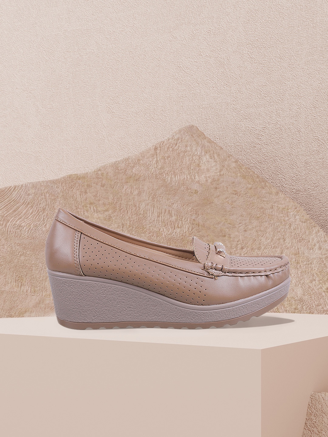 

Mochi Women Beige Perforated Pumps