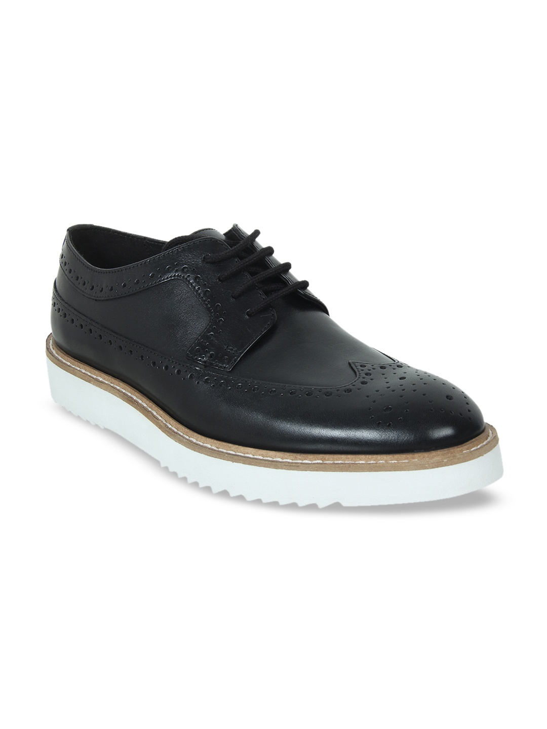 

Clarks Men Black Brogues